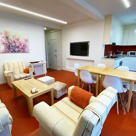 Daire Piso Centrico Con Terraza Amplia Y Garaje Vigo